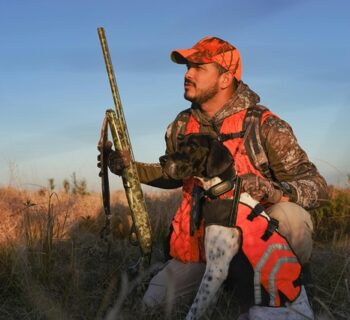 chien de chasse avec son maitre